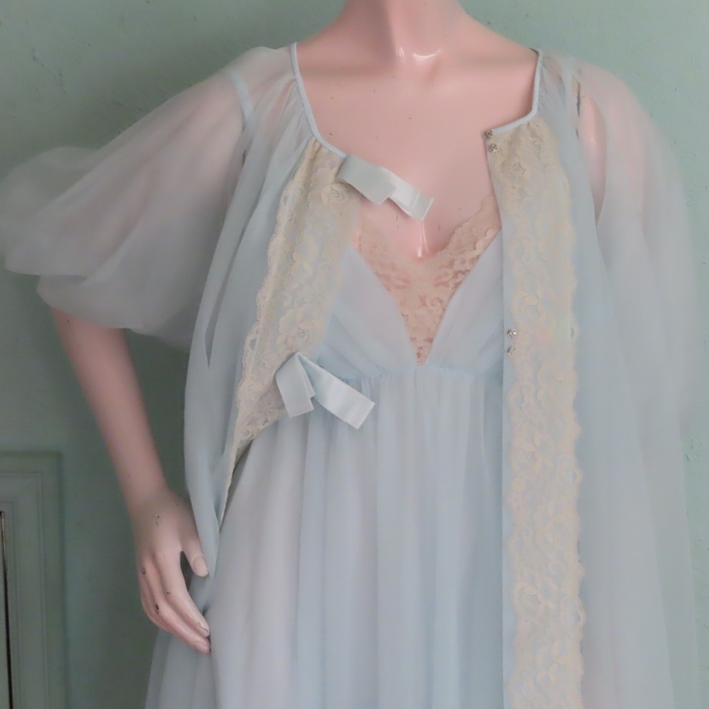 Vintage Shadowline Peignoir Negligee Lt Blue Nylon